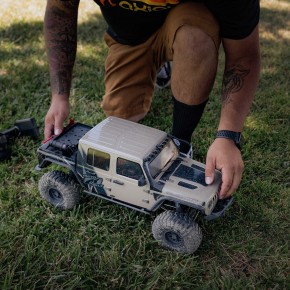 Axial 1/10 SCX10 III Motobilt Waypoint Jeep JT Gladiator 4X4 RTR