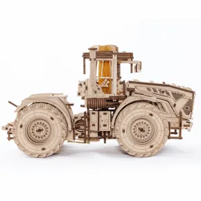 MagicHolz Kirovets K-7M Traktor mit Anhänger